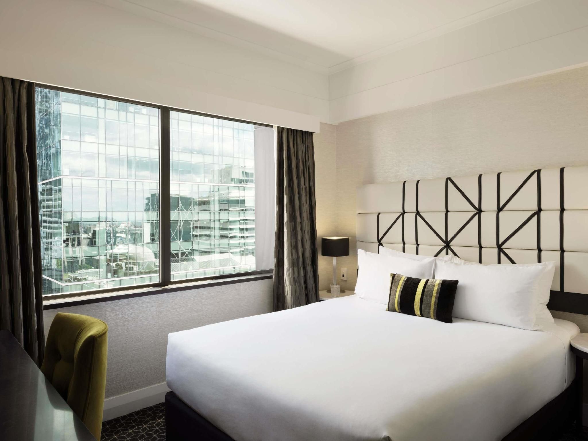 Classic Room with Queen-size Bed