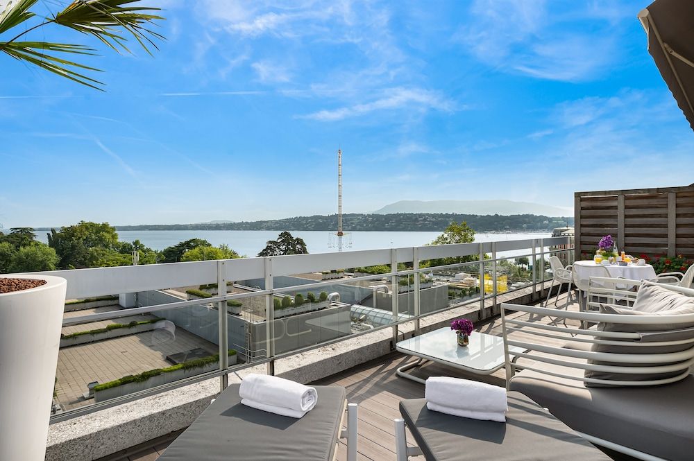 undefined Hotel N'vY 7