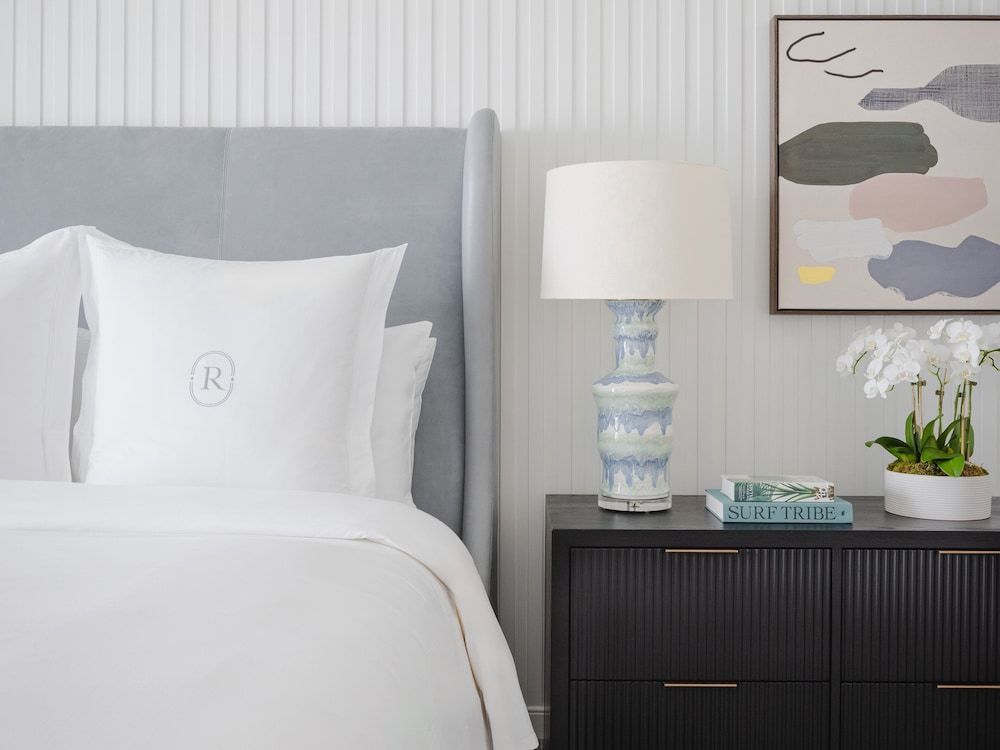 Regent Santa Monica Beach Suite, 1 Bedroom, Mobility Accessible, City View (Accessible Shower)