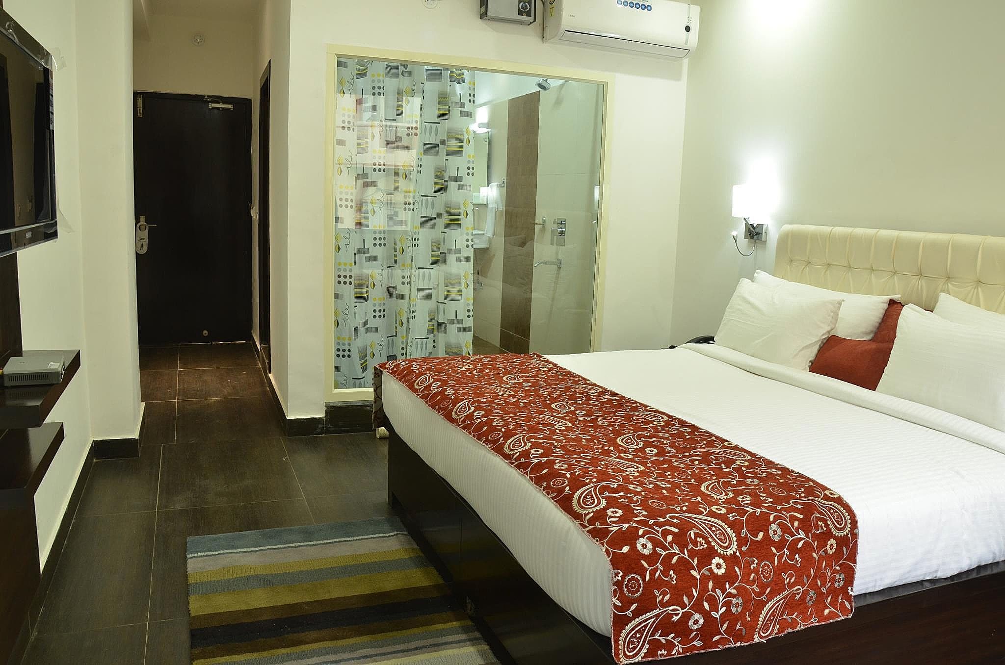Hotel Samovar by Goyal Hoteliers Deluxe Room 2