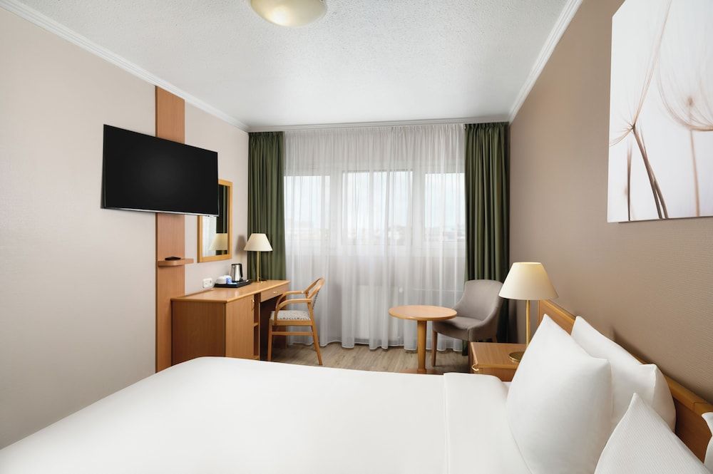 undefined Danubius Hotel Arena 6