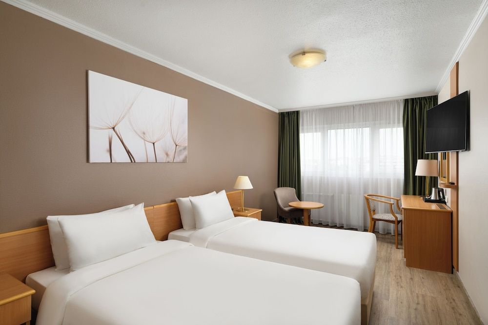 Danubius Hotel Arena Standard Twin Room 3