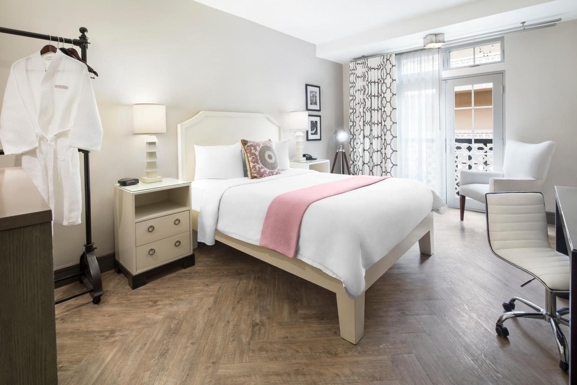 undefined Hollywood Hotel 2