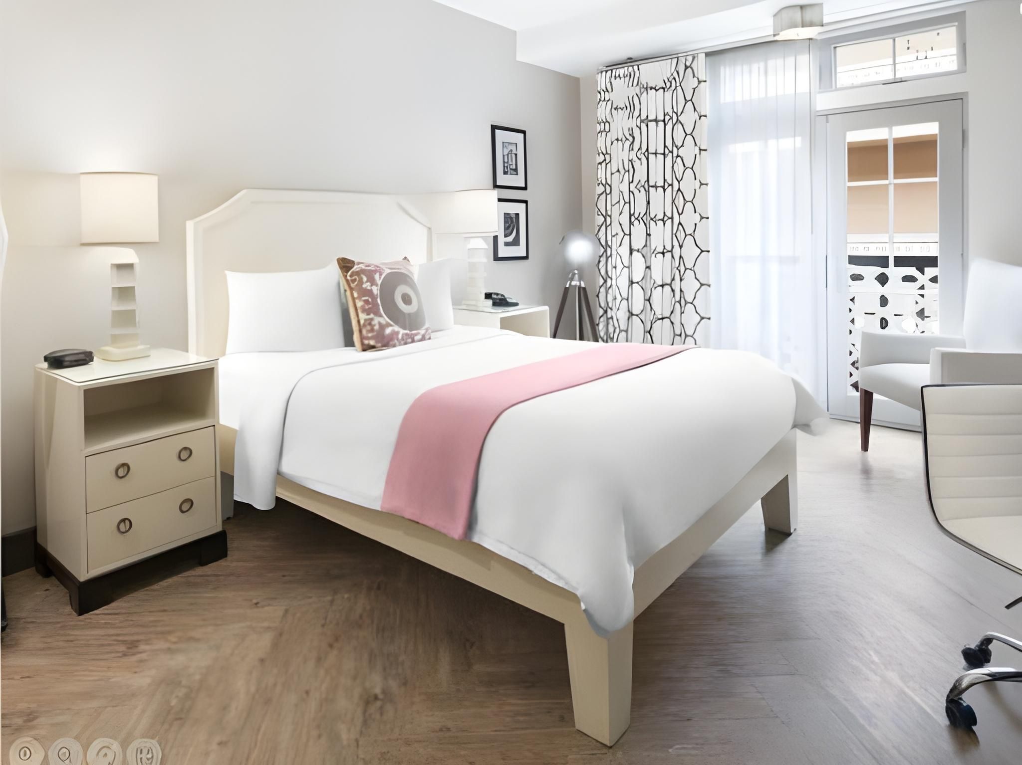 undefined Hollywood Hotel 8