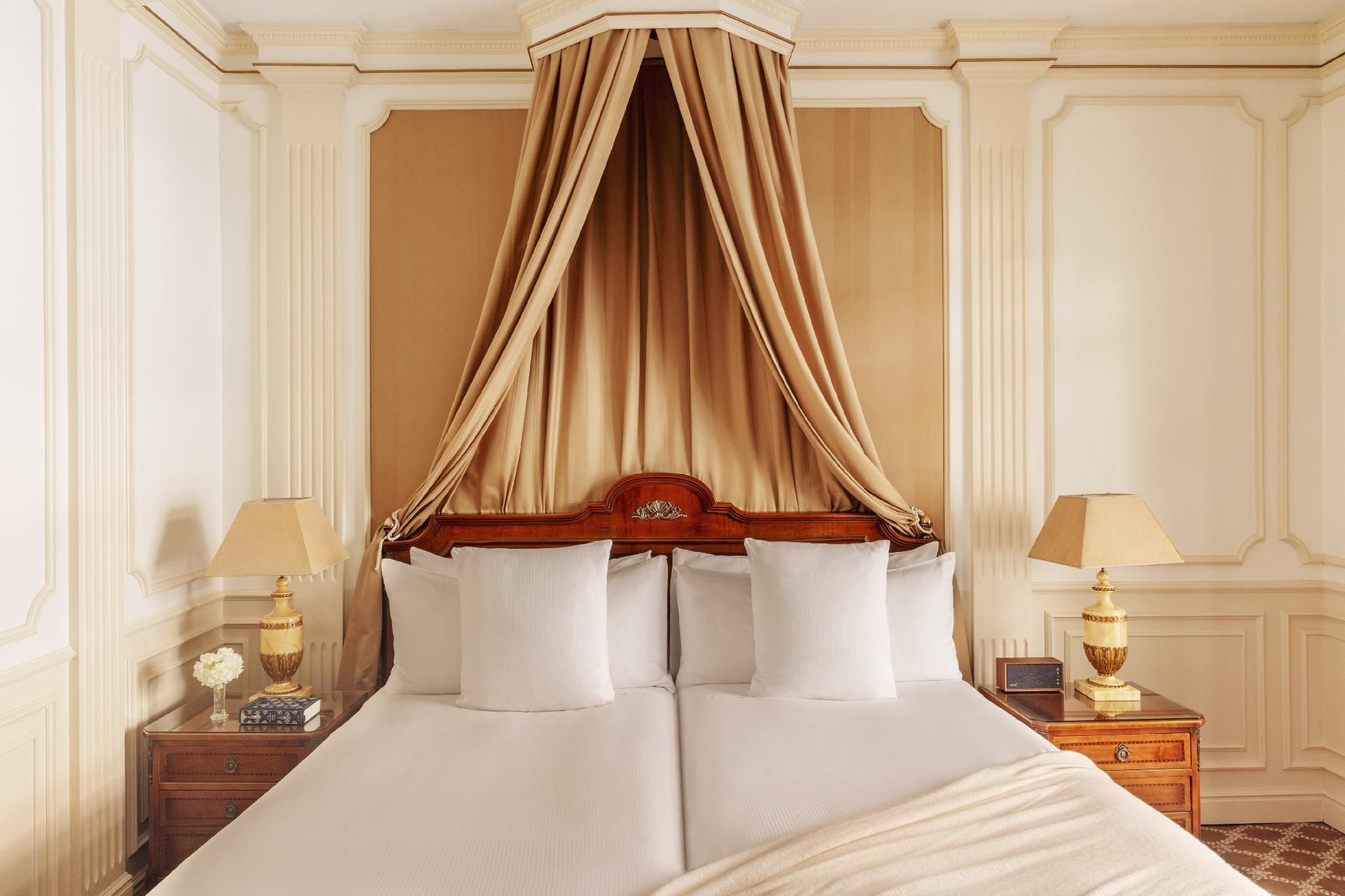 Hotel Fenix Gran Meliá - The Leading Hotels of the World PREMIER ROOM