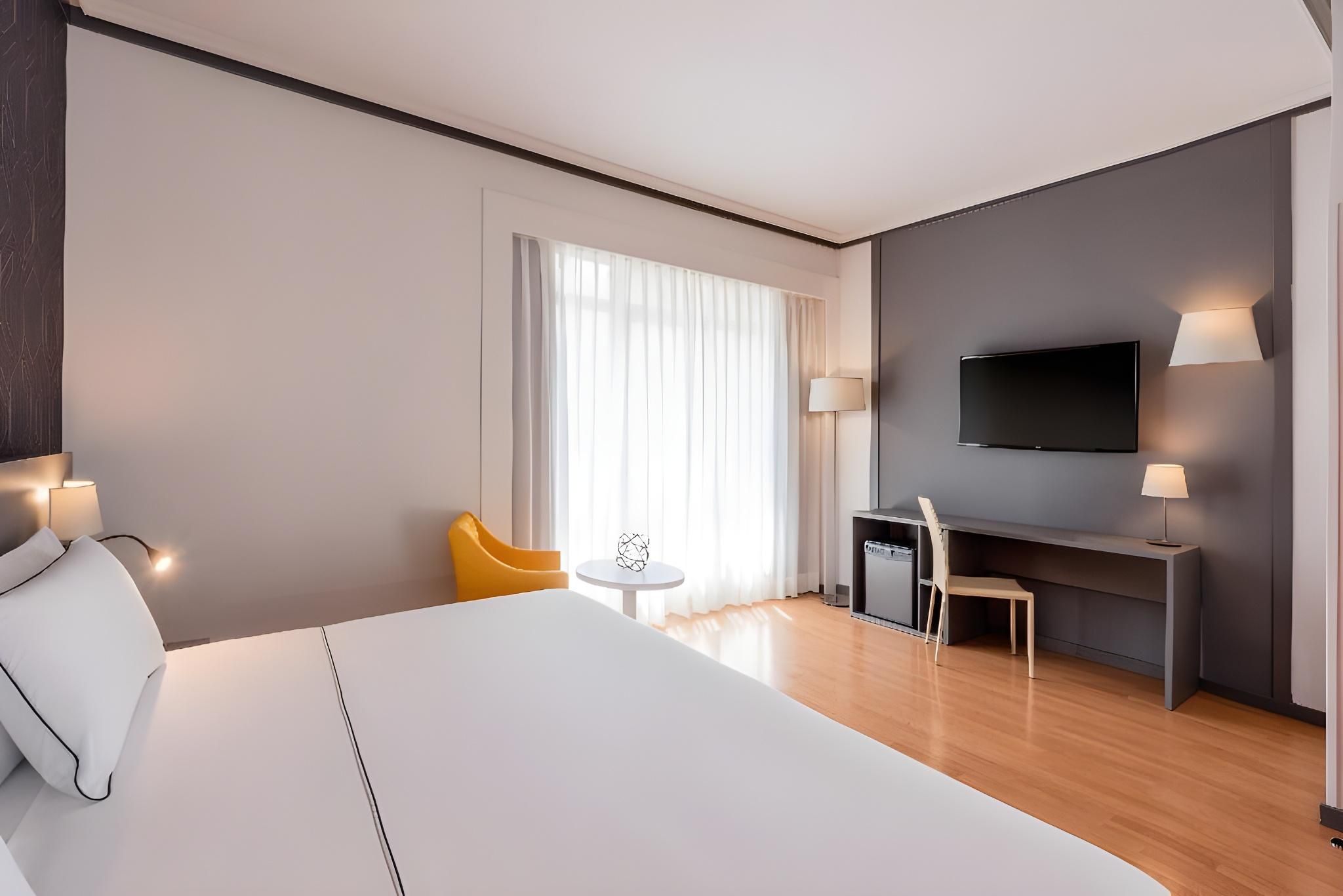 Standard room with views