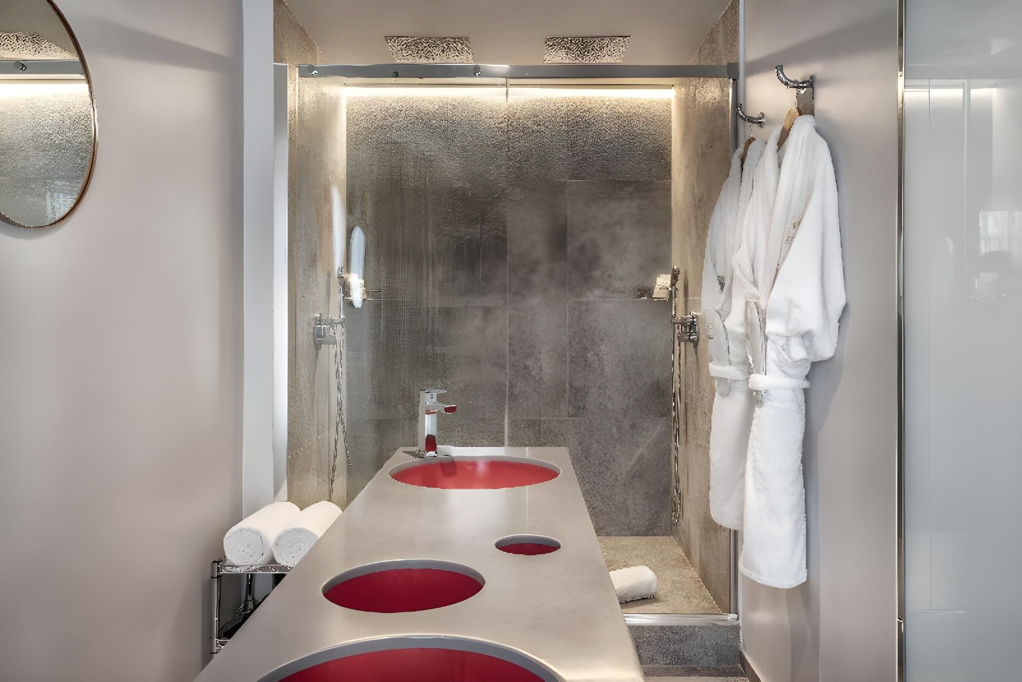 undefined Hotel Vincci Capitol 6