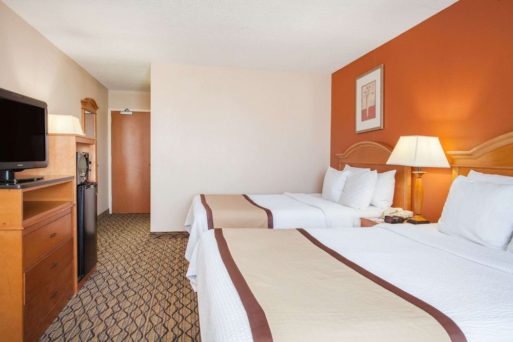Room, 2 Queen Beds, Non Smoking