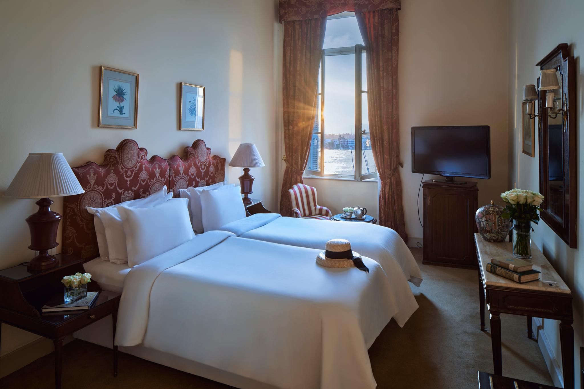 Classic Room - Queen Size Bed Nile view