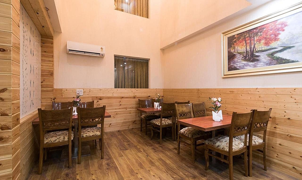 Food & Dining