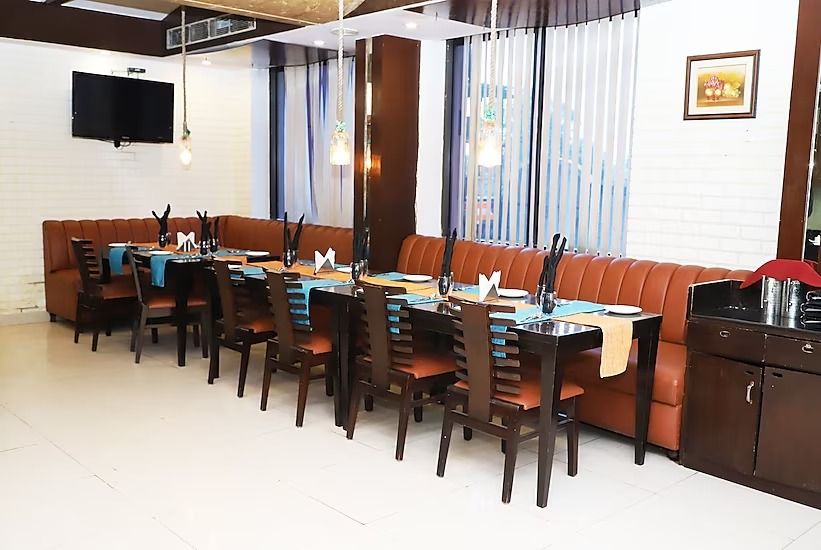 undefined Comfort Inn BL 2