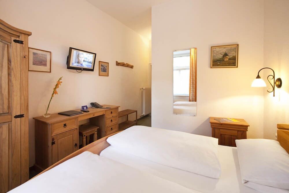 undefined Hahn Hotel 3