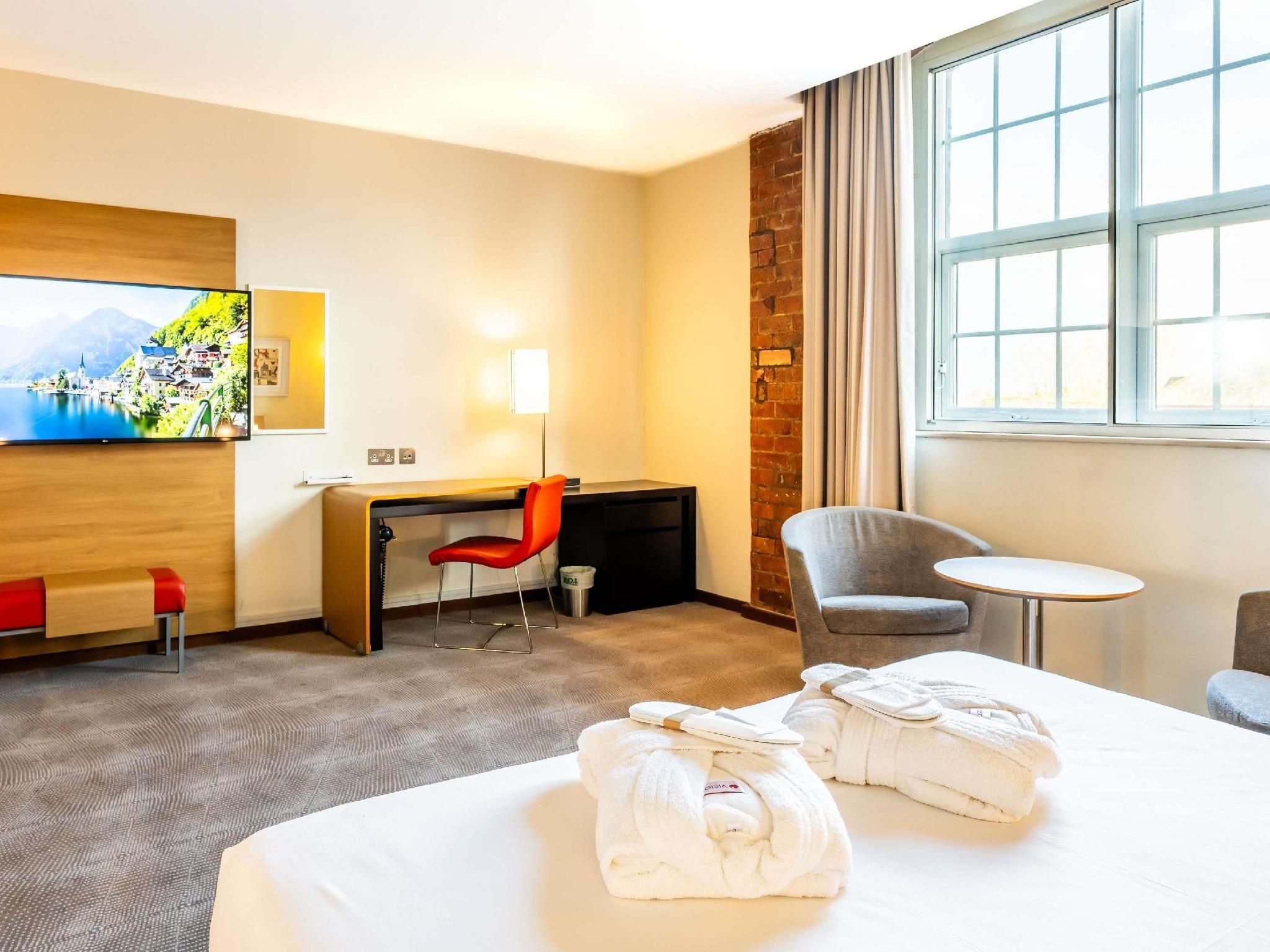 undefined Novotel Cardiff Centre Hotel 4