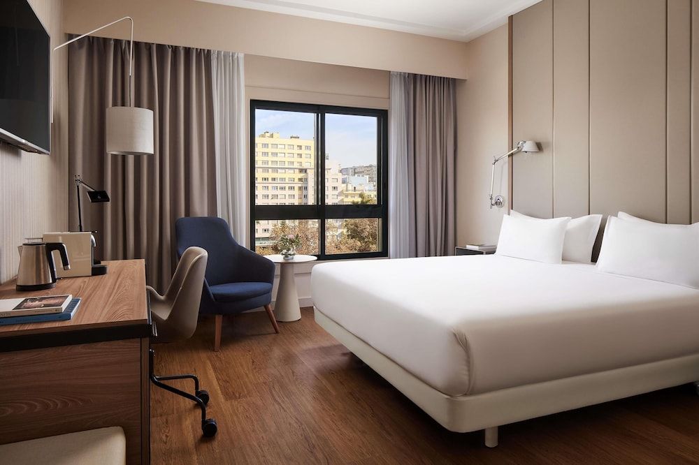 NH Lisboa Campo Grande Standard Room 4