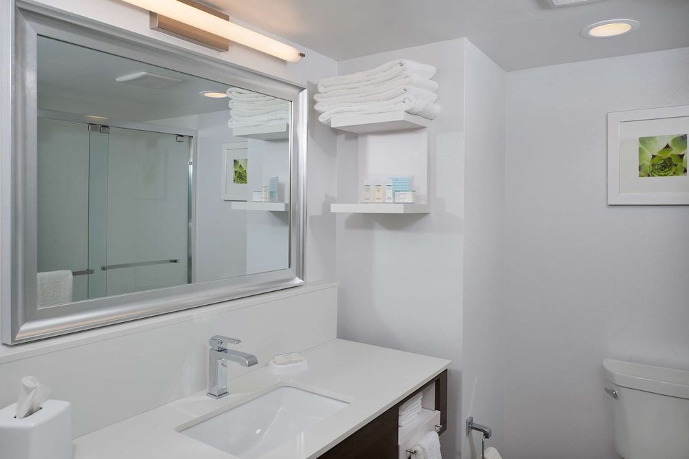 Room, 2 Queen Beds, Refrigerator
