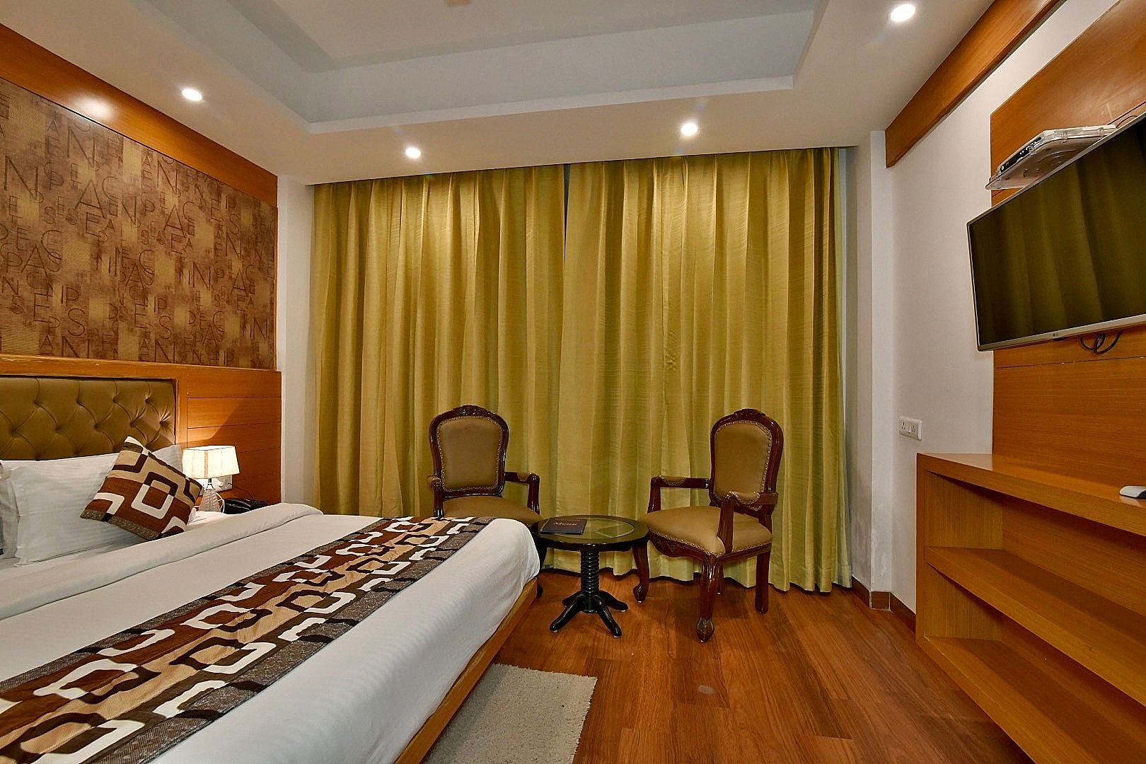 DLS Highland Resort and Spa Deluxe Room 8