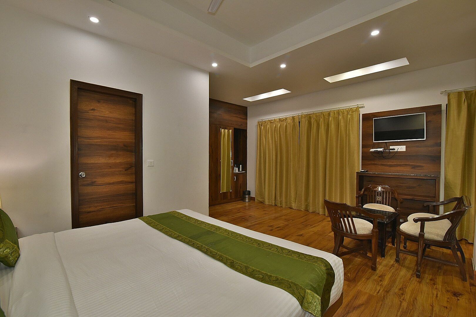 Luxury Room without balcony