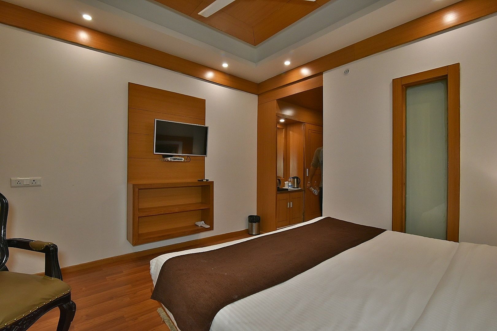 DLS Highland Resort and Spa Deluxe Room 3