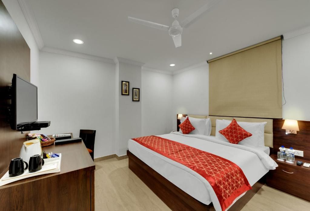 SINGLE Deluxe Room Single