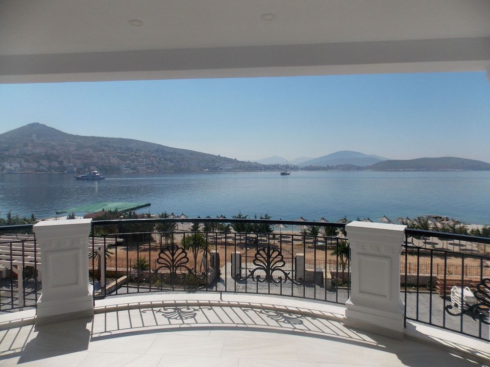 Vila Kalcuni Superior Suite, Sea View 5