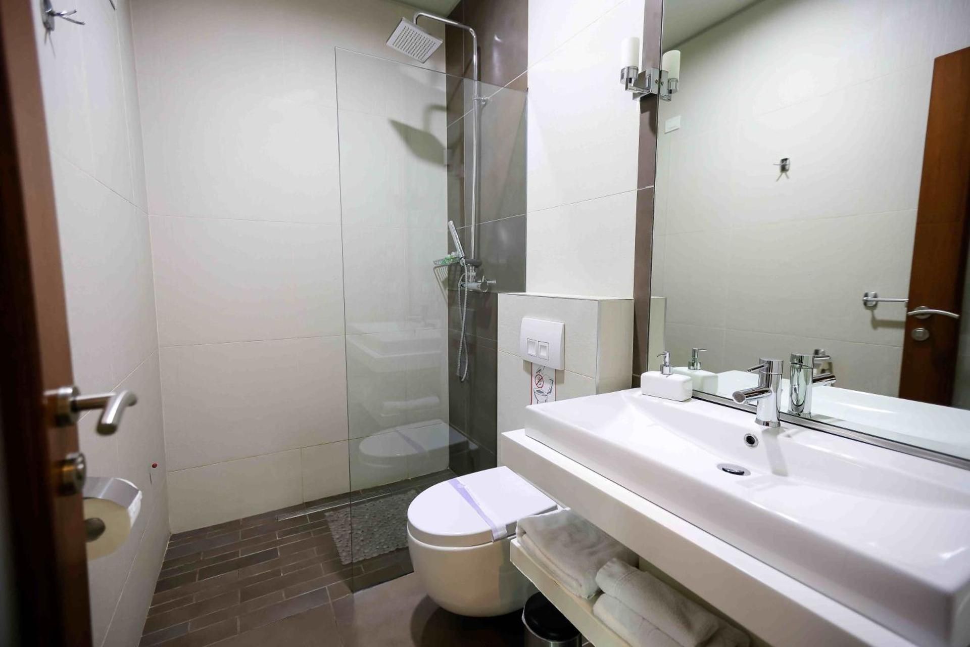 undefined La Boheme Hotel 6