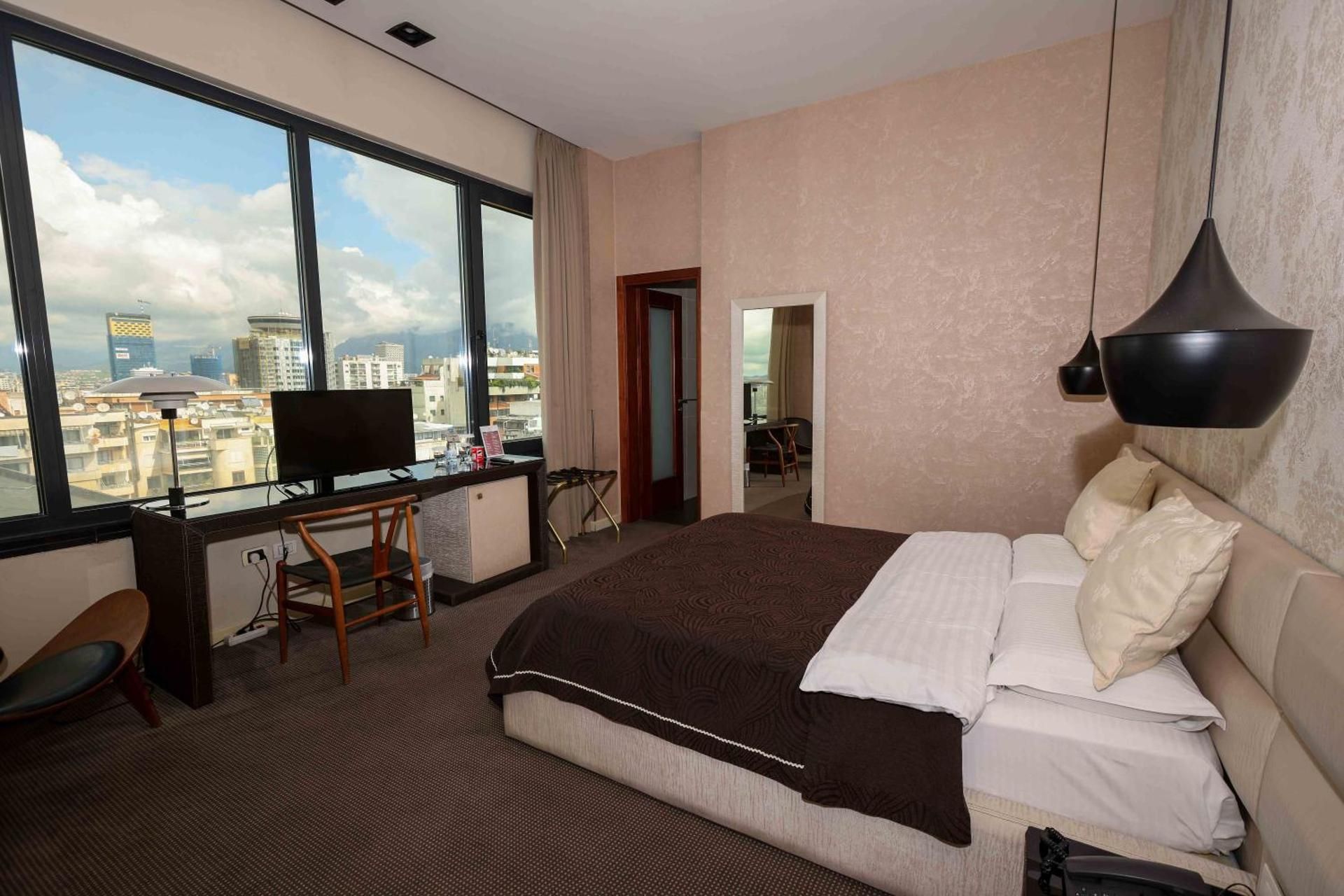 undefined La Boheme Hotel 3