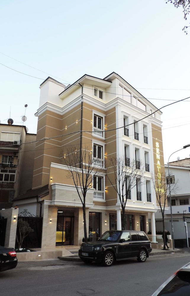 undefined Senator Hotel 6