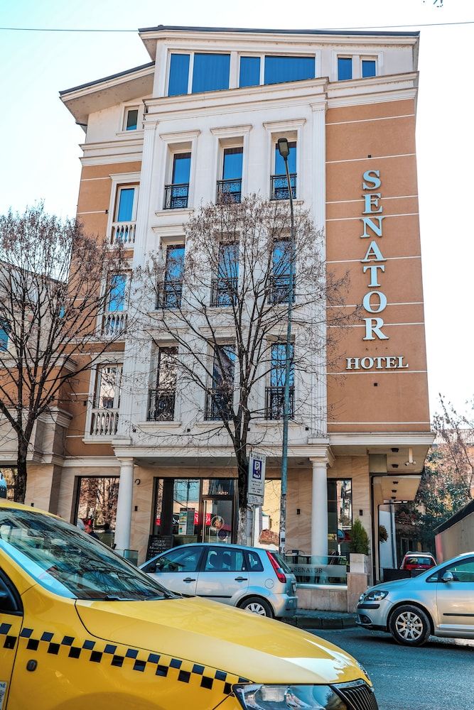 undefined Senator Hotel 4