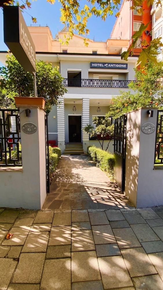 undefined Hotel Antigone 3