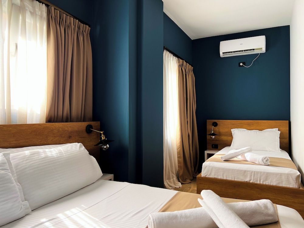 Oda Hotel Tirana Triple Room 4