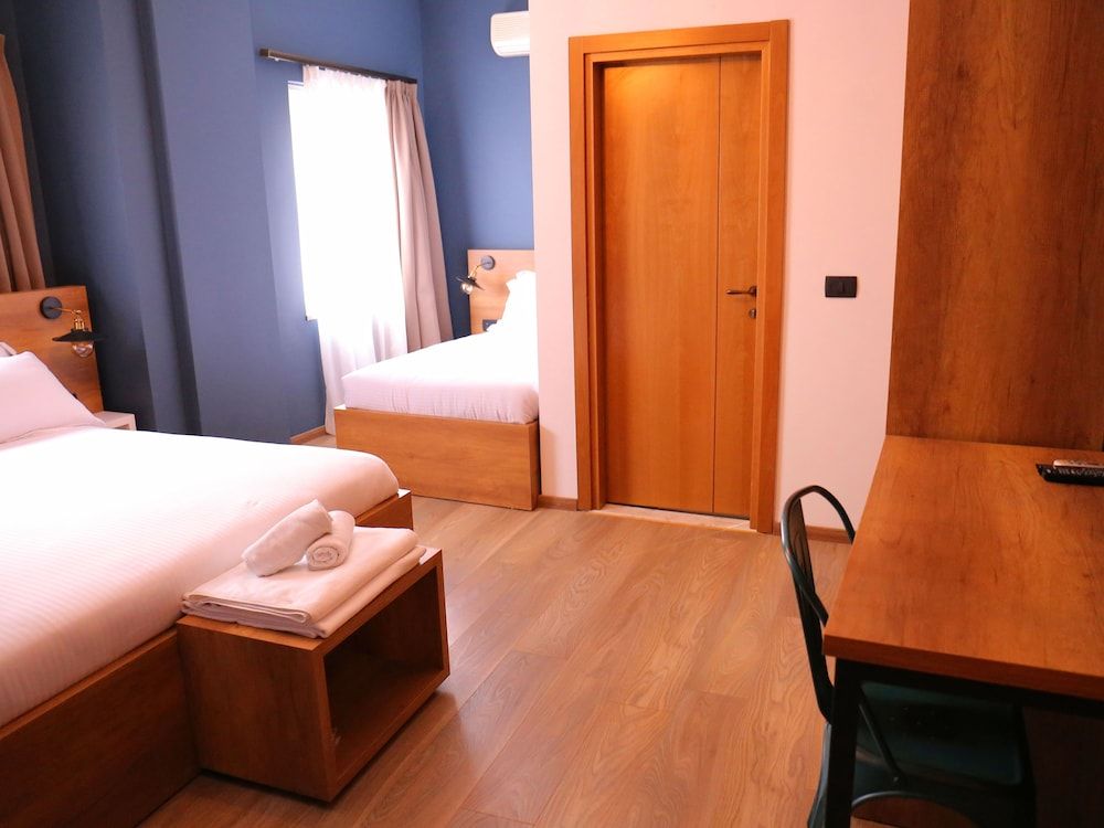 Oda Hotel Tirana Triple Room 8