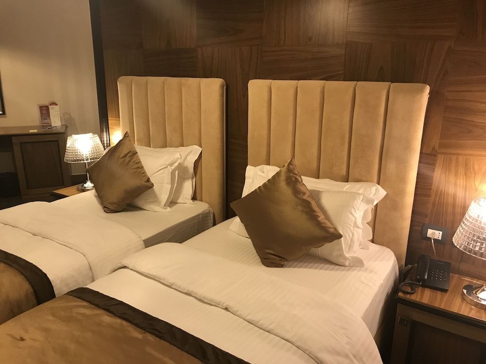 undefined Hotel Colosseo Tirana 10