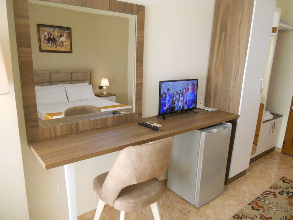 Hotel Onorato Superior Double Room, 1 Bedroom, Non Smoking, Side Beach View 6