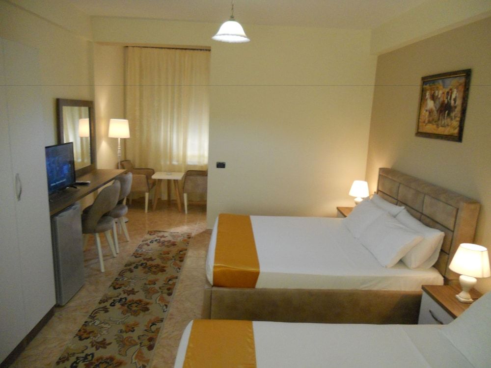 Hotel Onorato Superior Triple Room, 1 Bedroom, Non Smoking, Side Beach View