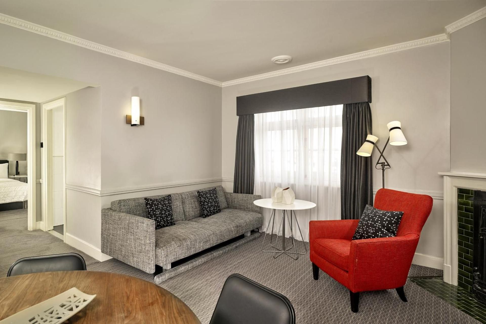 undefined The Dilly 4