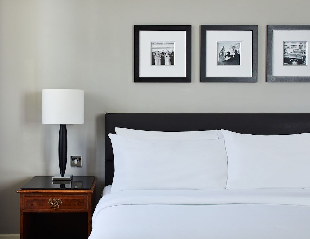 undefined The Dilly 9