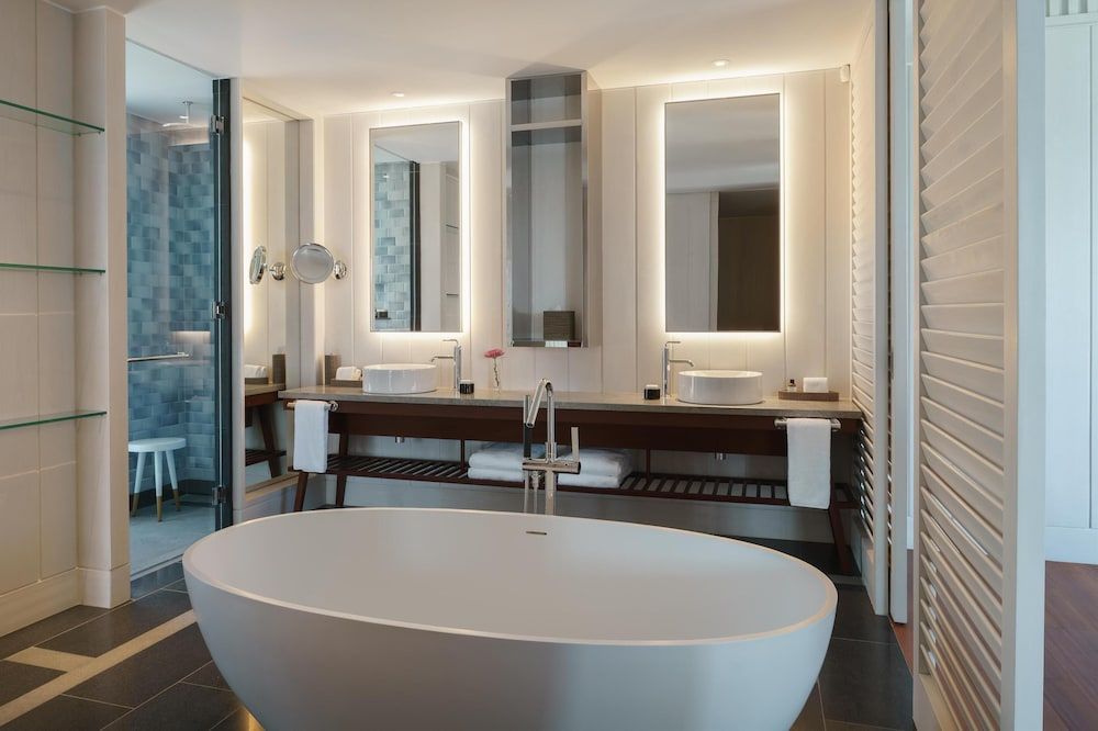 Suite, 1 King Bed