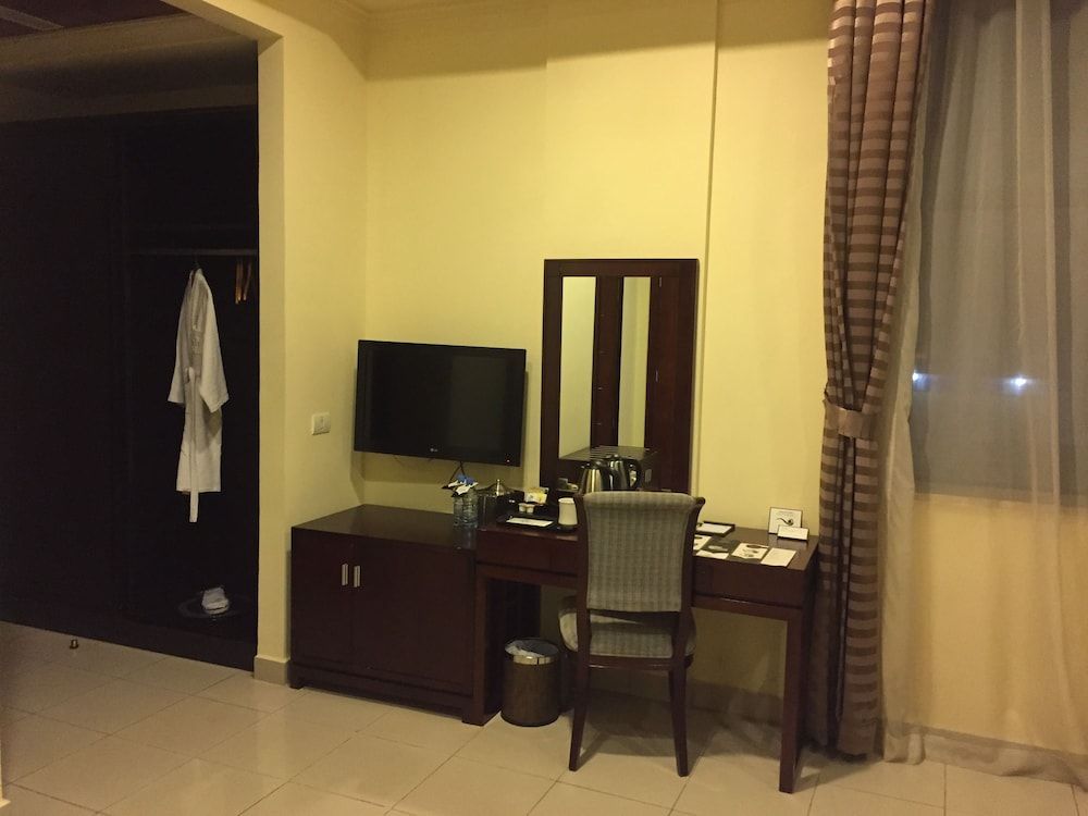Royal Grand Hotel Deluxe Double Room, 1 Bedroom 5