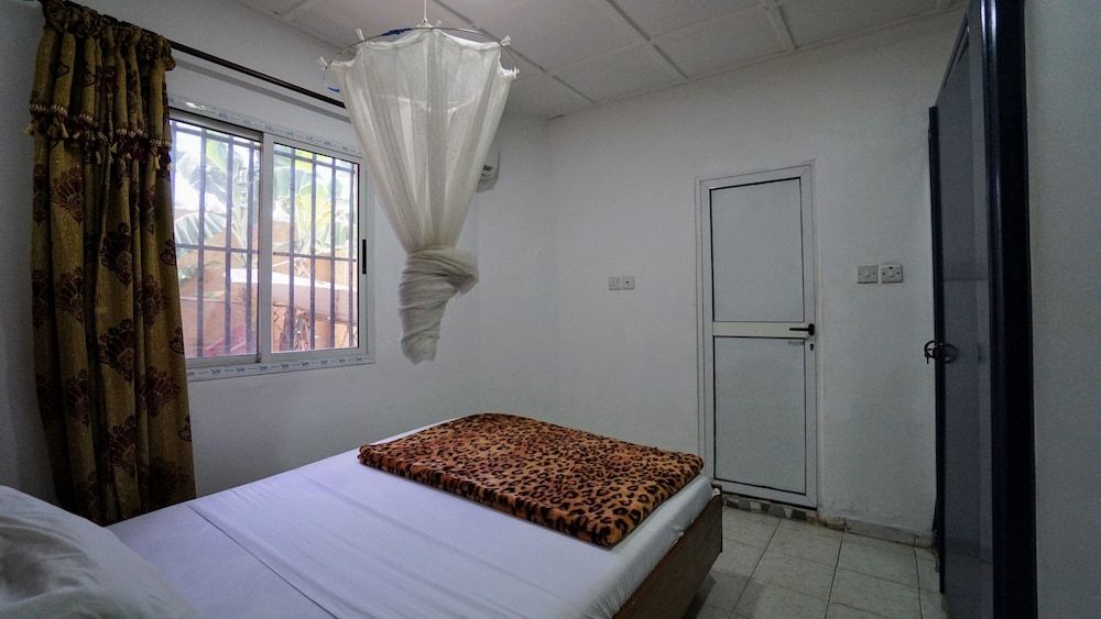 The Family Kingdom Resort Basic Single Room, 1 Large Twin Bed, Accessible 3