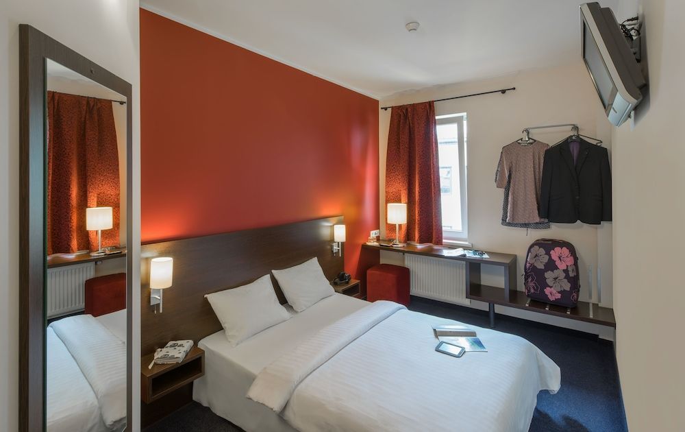 undefined Dodo Hotel 4