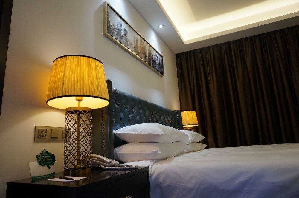 Atlantic Lumley Hotel Deluxe Suite, 1 Bedroom 2