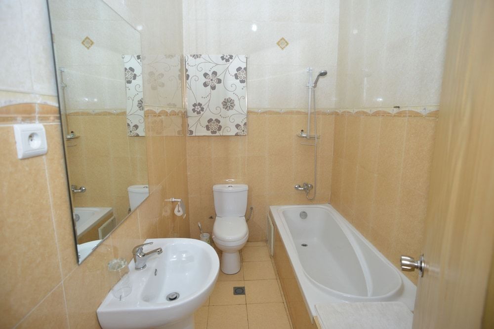 Jess Hotel Senior Double Room 4