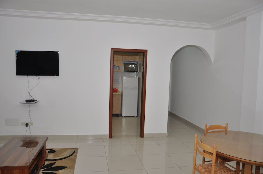 Rosalie's Apparts Apartment (Van Gogh) 9