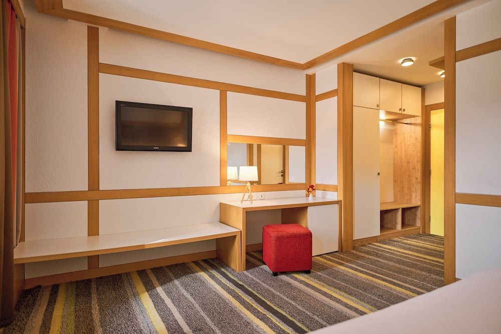 Hotel Han Bjelasnica Deluxe Double or Twin Room with Mountain View 7