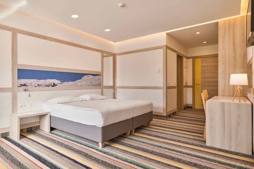 Hotel Han Bjelasnica Double Room with Mountain View and Balcony (AC) 2