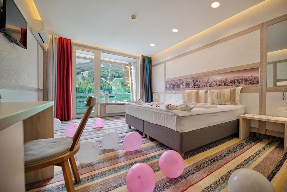 Hotel Han Bjelasnica Double Room with Mountain View and Balcony (AC) 7
