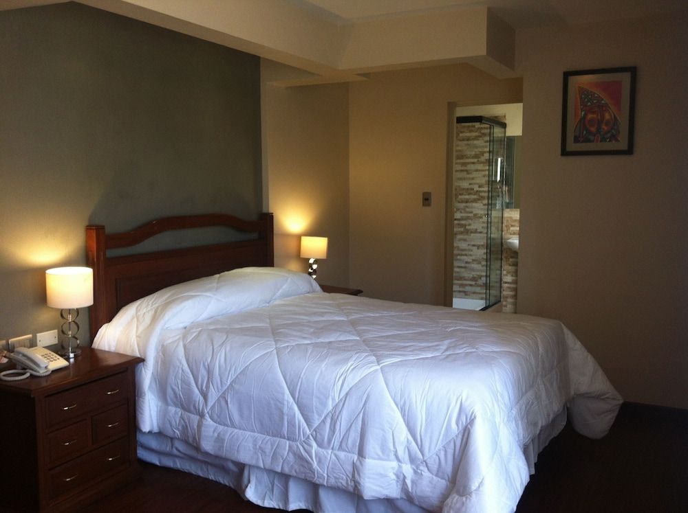 El Prado Hotel Business Suite