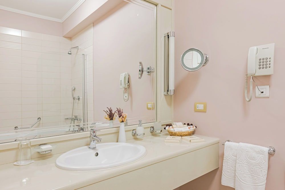 Hotel Europe Standard Single Room 3