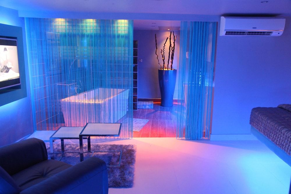 Le Wafou Suite (Levitation) 4