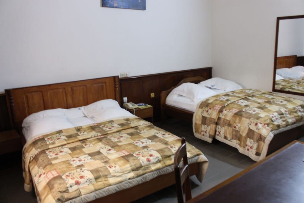 Jet Hôtel Classic Twin Room 4